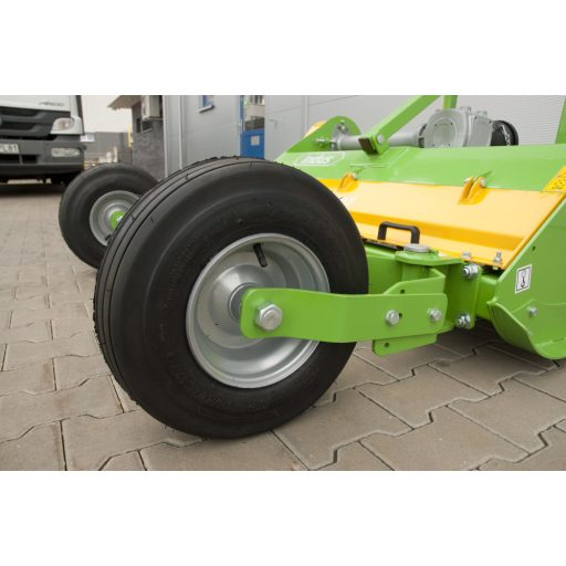 Bomet Indus 2M mulcsozó