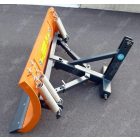 Deleks LNS-210-C Hárompont felfüggesztésű hóeke