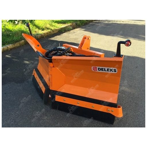 Deleks LNV-180-C Hóeke 3 pontos felfüggesztéssel